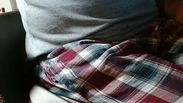 Snapshot of blow2gold chatting on October 6, 9:01 pm blow2gold online show from October 6, 9:01 pm