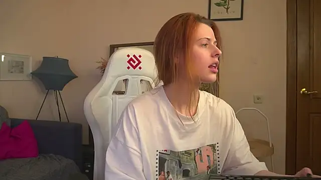 doll lesli online show from February 11, 2:35 pm