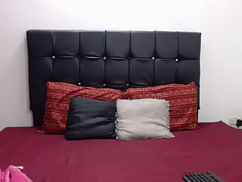 Violette Adams online show from February 11, 12:27 pm