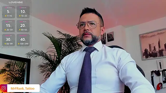 MrFrank tattoo online show from December 11, 12:02 pm