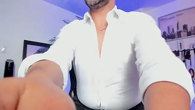 MrFrank tattoo online show from December 23, 6:05 pm