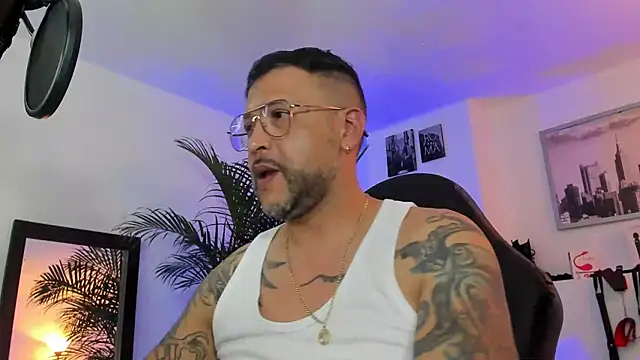 MrFrank tattoo online show from January 21, 3:26 am