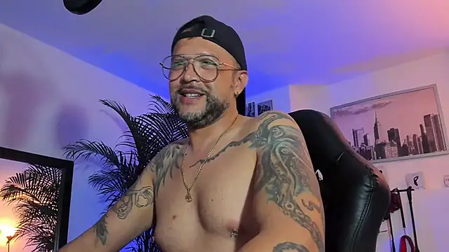 MrFrank tattoo online show from January 30, 1:22 am