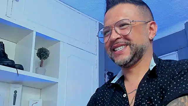 MrFrank tattoo online show from March 5, 3:51 pm