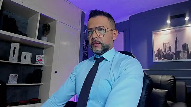 MrFrank tattoo online show from October 31, 11:33 am