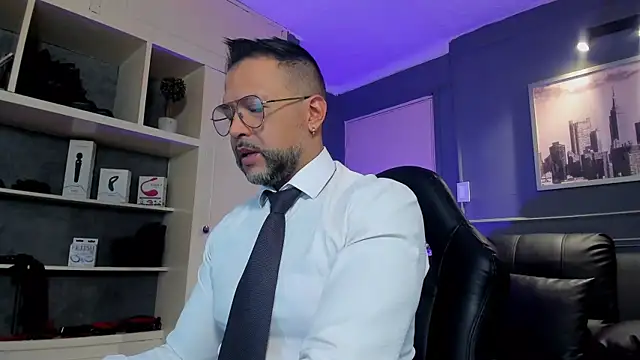 MrFrank tattoo online show from November 10, 12:26 pm