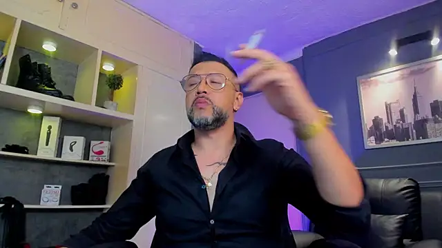 MrFrank tattoo online show from November 12, 12:49 pm