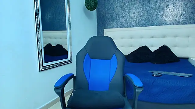 Snapshot of oliver__brown chatting on September 20, 10:55 pm oliver  brown online show from September 20, 10:55 pm