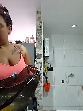 LizzRouse online show from November 25, 1:11 pm