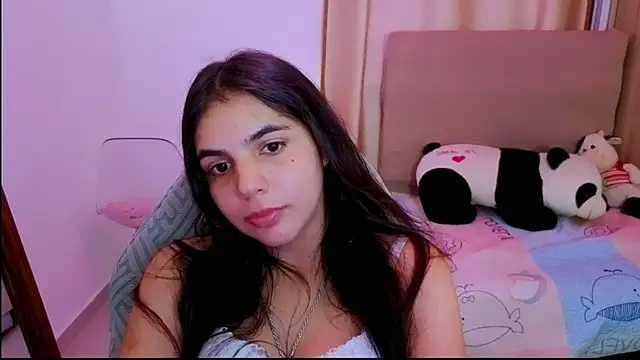 Snapshot of _elenna chatting on April 18, 7:58 pm elenna online show from April 18, 7:58 pm