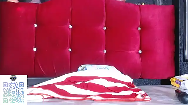 Upskirt Squirt96 online show from February 18, 1:22 pm