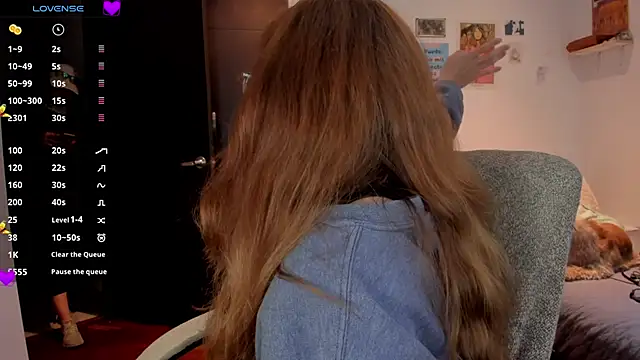 linda giggle online show from December 5, 11:18 pm