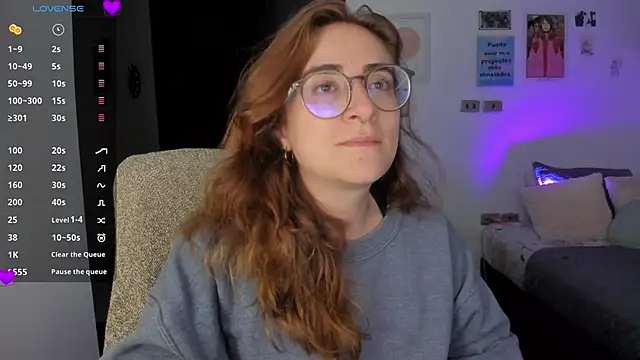 linda giggle online show from December 6, 2:24 am