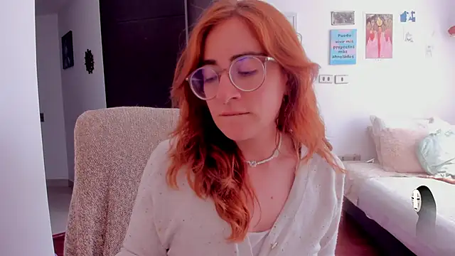 linda giggle online show from December 11, 4:42 pm