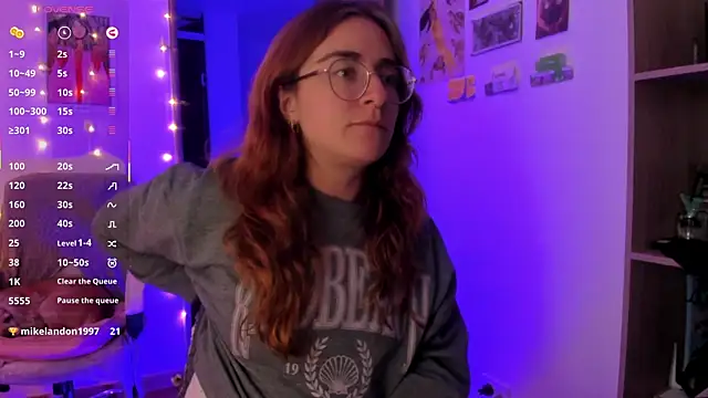 linda giggle online show from October 1, 2:39 am