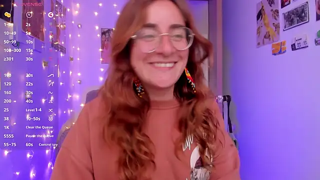 linda giggle online show from October 1, 9:54 pm