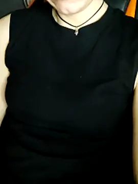 Snapshot of Aashikalaa chatting on June 27, 10:15 pm Aashikalaa online show from June 27, 10:15 pm