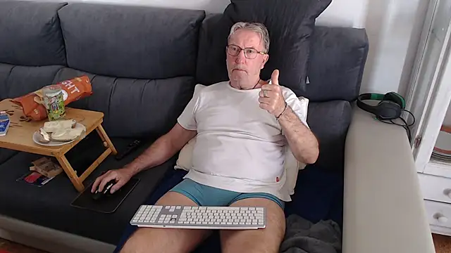 Nudelschwanz online show from March 11, 12:39 pm