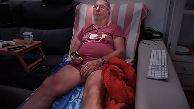 Nudelschwanz online show from October 10, 3:05 am