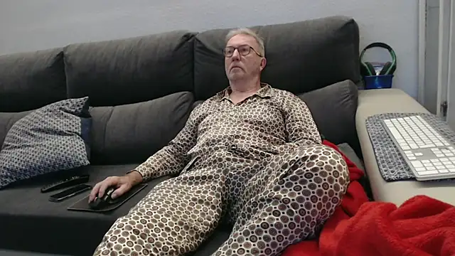 Nudelschwanz online show from February 8, 6:39 am