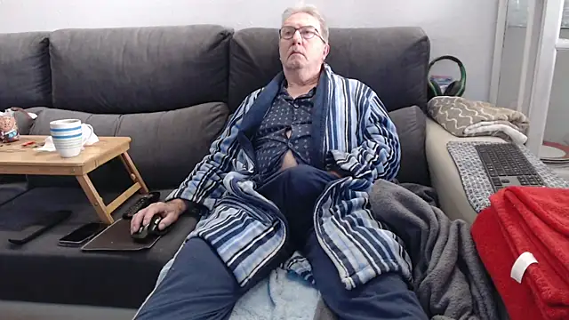 Nudelschwanz online show from March 25, 8:20 am