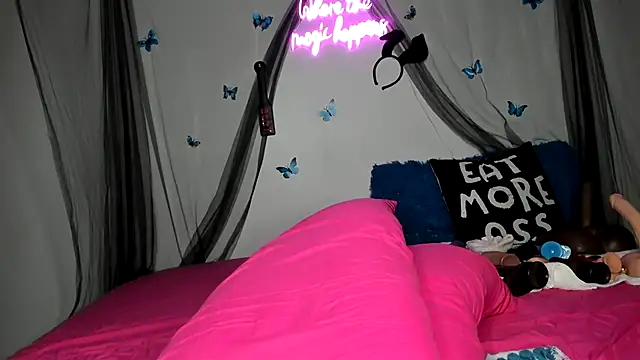 ThickAssRena online show from December 31, 12:00 am