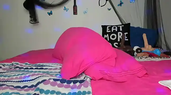 ThickAssRena online show from January 16, 4:28 am