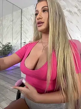 SinwithAmy online show from December 17, 4:57 pm