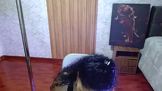 Snapshot of Anitta_muscle chatting on April 28, 8:47 pm Anitta muscle online show from April 28, 8:47 pm