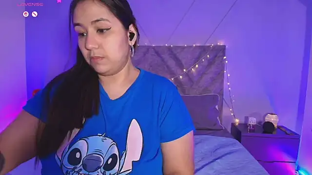 emmajohnss online show from March 23, 8:04 am