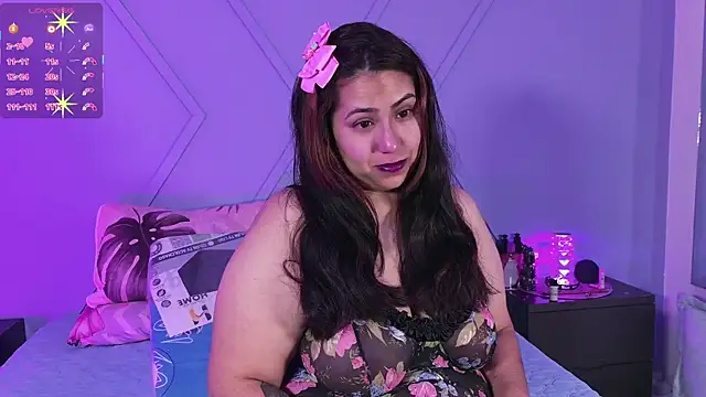 emmajohnss online show from December 5, 4:32 am