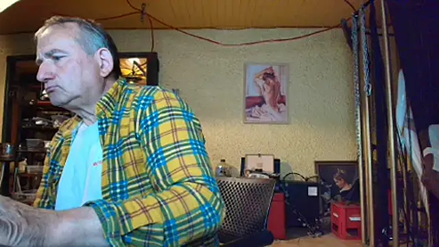 Snapshot of jeanlulu chatting on May 16, 7:56 pm jeanlulu online show from May 16, 7:56 pm