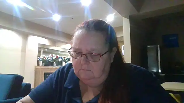 Hornybbw1978 online show from December 5, 7:05 am