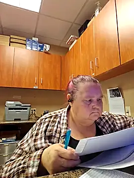 Hornybbw1978 online show from April 12, 6:40 am