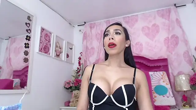 Divaxhermosa online show from December 22, 9:56 pm