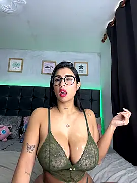 lovely violet13 online show from November 21, 2:38 pm