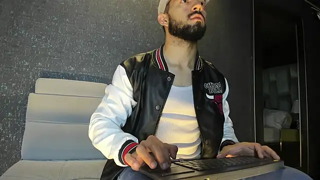 MarkWalker   online show from November 17, 11:16 am