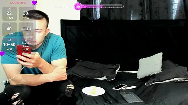 Snapshot of lissandthor13 chatting on February 11, 4:35 pm lissandthor13 online show from February 11, 4:35 pm