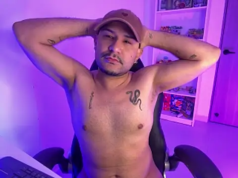 Snapshot of nicolas_cox chatting on April 15, 11:16 pm nicolas cox online show from April 15, 11:16 pm