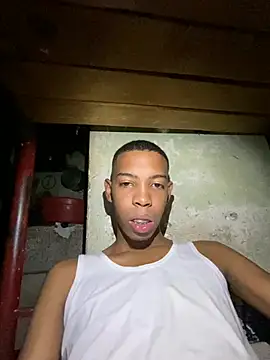 Snapshot of tonny_sexxxx chatting on July 7, 4:37 am tonny sexxxx online show from July 7, 4:37 am