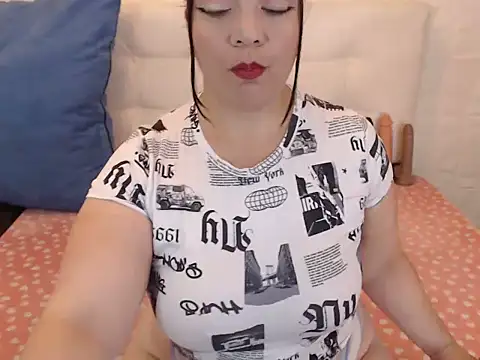 Angiee BBW online show from March 11, 5:57 pm