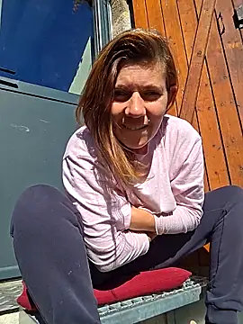 Lina lou4 online show from October 18, 11:33 am