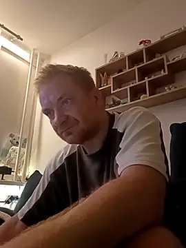 82liska online show from March 12, 5:08 pm