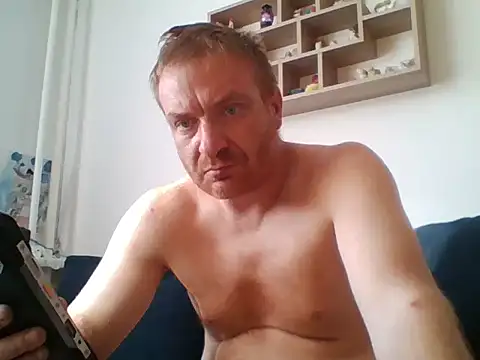 Snapshot of 82liska chatting on June 2, 4:31 pm 82liska online show from June 2, 4:31 pm