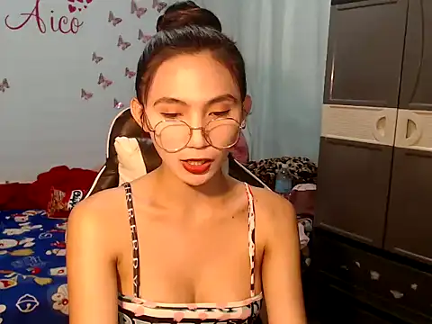 Snapshot of PirateEmpressBoaAico chatting on December 23, 6:22 am PirateEmpressBoaAico online show from December 23, 6:22 am