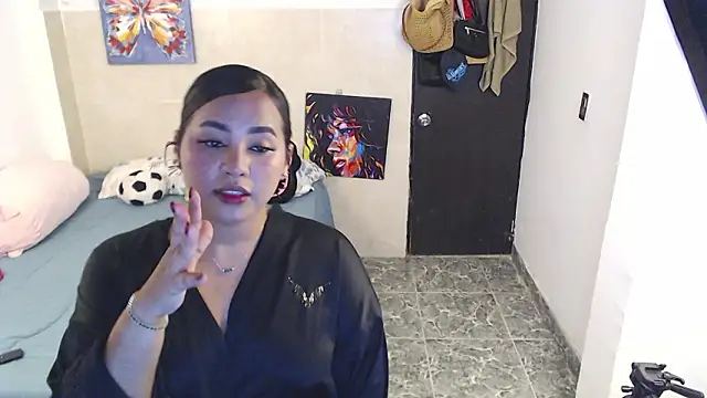 luciana keating online show from March 3, 1:56 am