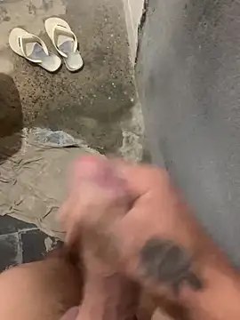 Snapshot of Cortez1225 chatting on February 16, 4:31 am Cortez1225 online show from February 16, 4:31 am