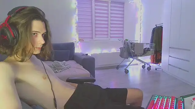 CandyChell online show from December 18, 11:45 am