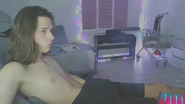 CandyChell online show from March 5, 4:35 pm