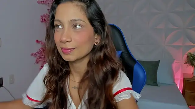 cora 22 online show from April 9, 1:05 pm